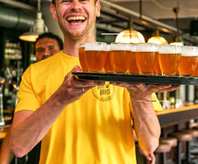 Afbeelding in Gallery-weergave laden, Privé Bierbus Tour langs 3 Brouwerijen (prijs p.p.) - Brew Bus