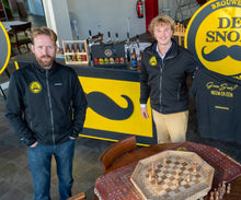 Afbeelding in Gallery-weergave laden, Rondleiding + Bierproeverij (prijs p.p.) - Brouwerij De Snor